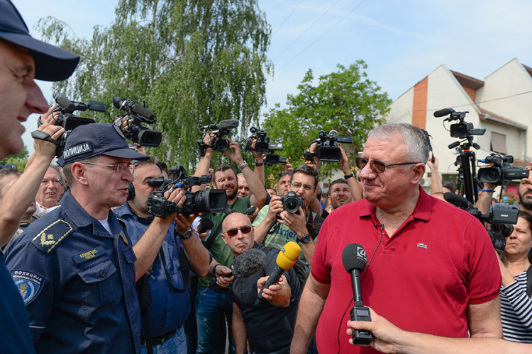 "Prodala bih Šešelju kuću i da sam znala ko je kupac"
