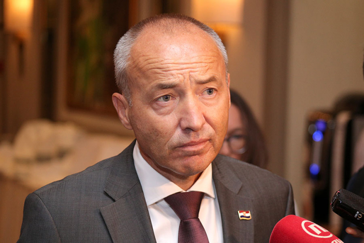 Krstičević: Ne trkamo se, potez Srba više govori o njima