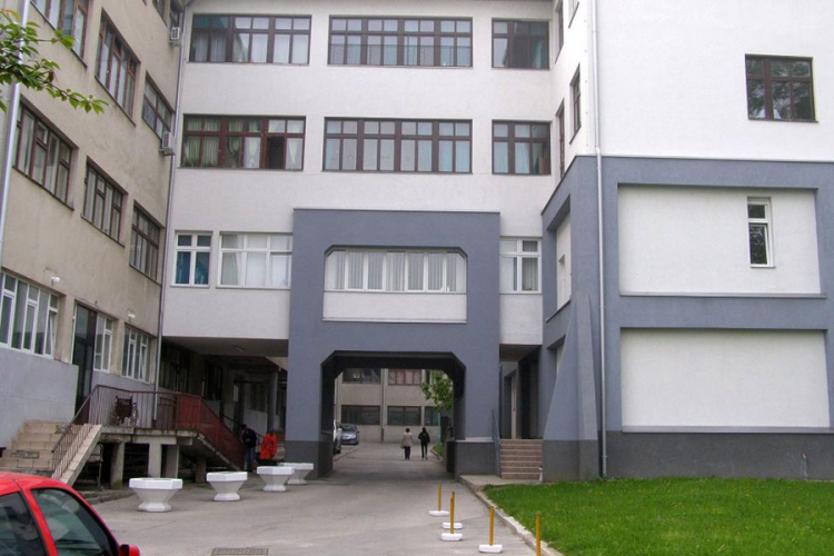 Bihaćkoj bolnici legle pare, ali ih ne može utrošiti