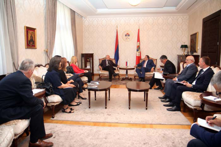 Dodik: Srpska i dalje pomaže porodice poginulih srpskih boraca
