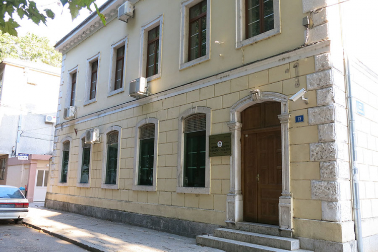 Za bludničenje nad maloljetnicom 12 godina zatvora