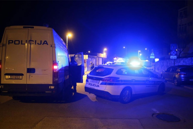 Policija pucala na kombi s migrantima, povrijeđena djeca