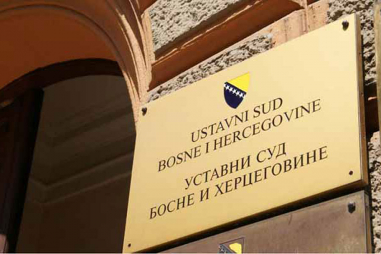 Zakon o zemljišnim knjigama u skladu s Ustavom