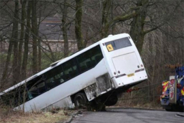 Autobus sletio sa puta, 24 povrijeđeno