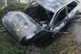 U Trebinju izgorio automobil policajca