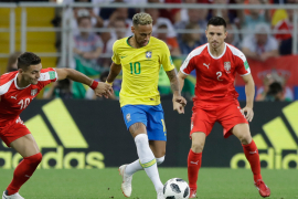 Srbija nemoćna, Brazil u osmini finala
