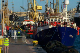 Spasilački brod sa migrantima stigao na Maltu