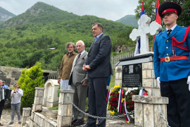Dodik, Bećković i Kusturica odali počast žrtvama u Starom Brodu