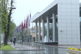 Vlada RS utvrdila set zakona za povećanje plata