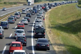 Usporen saobraćaj na putevima prema moru