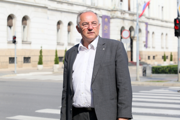 Poslanik Bundestaga Josip Juratović za "Nezavisne": BiH stoji u mjestu