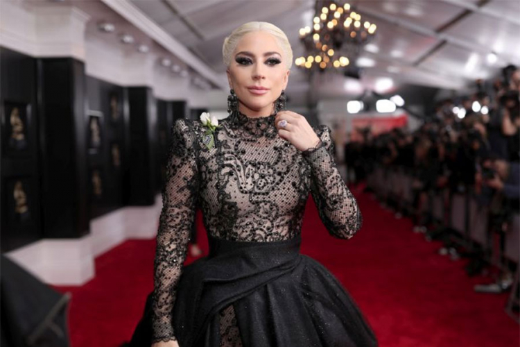Lejdi Gaga u rediteljskom prvencu Bredlija Kupera
