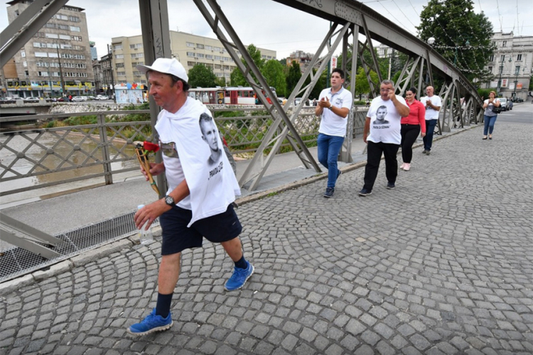 Petar Blažić stigao pješke iz Banjaluke u Sarajevo