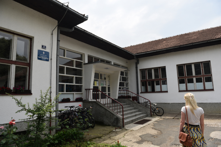 Učenicima banjalučke OŠ "Ivan Goran Kovačić" pozlilo zbog vrućine