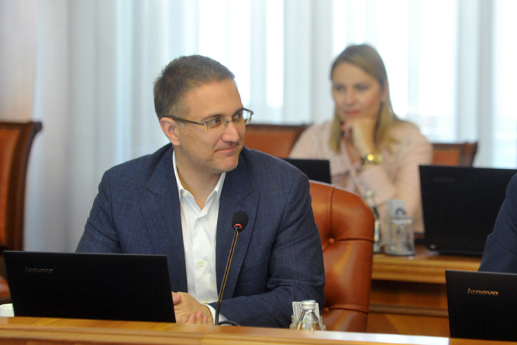 Stefanović: Neodgovoran način protesta, ugrožen saobraćaj