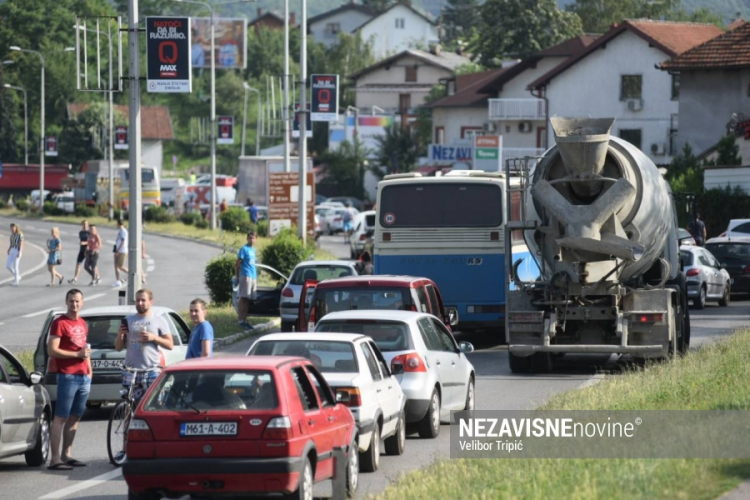 Protesti zbog poskupljenja goriva ne jenjavaju, vozači opet na ulicama