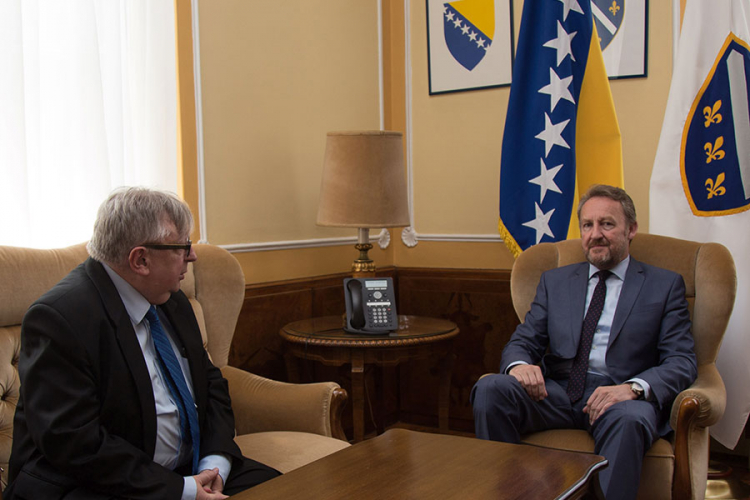 Izetbegović i Kravčik: Unaprijediti turizam