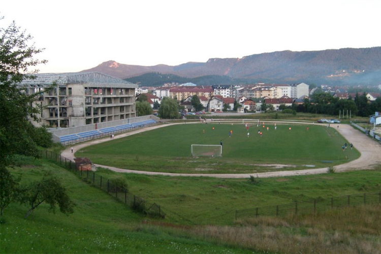 Mrtav muškarac pronađen na stadionu na Palama