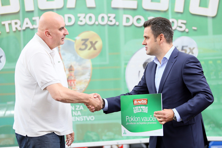 "Nestro te vodi na Mundijal": Tri dobitnika osvojila put u Rusiju