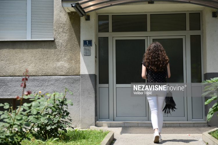 Zmija dva mjeseca teroriše stanare u dvije banjalučke zgrade