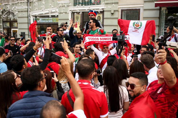 Uzimali kredite i davali otkaze da bi gledali Peru u Rusiji