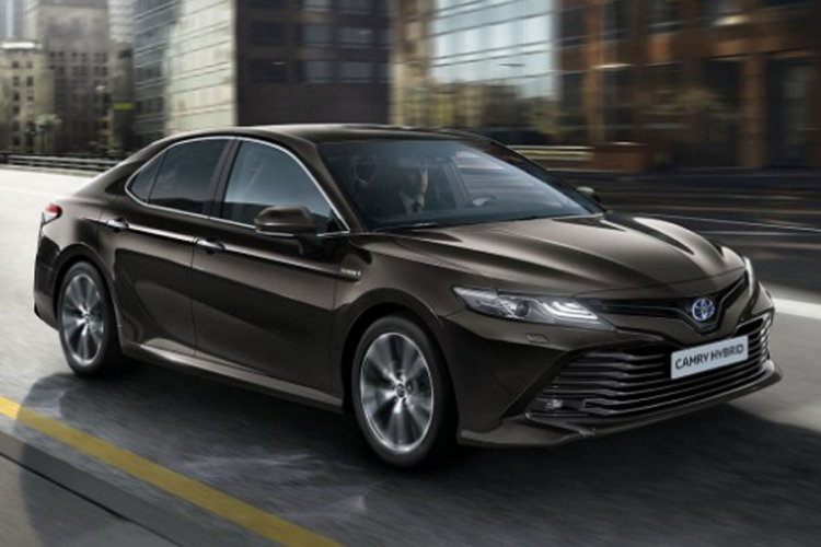 Toyota Camry se vraća u Evropu