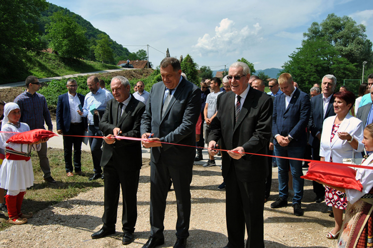 Dodik: Sistem za navodnjavanje omogućiće povećanje proizvodnje