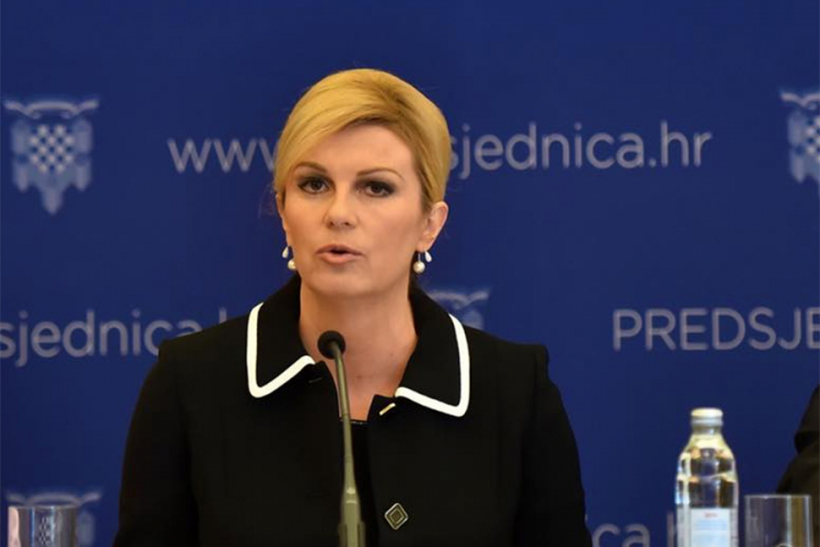 Kitarovićeva slavi pobjedu Hrvatske uz Tompsonove stihove