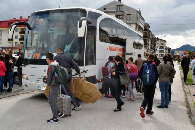 Djeca s KiM otputovala kućama