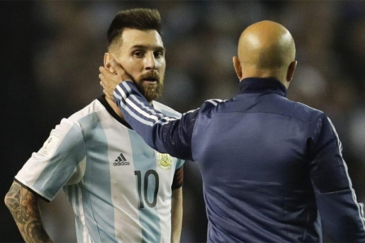 Argentina u haosu, Maskerano i Mesi sastavljaju tim