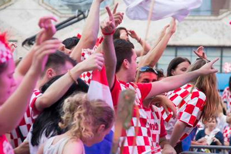 FIFA kaznila i HNS zbog navijača