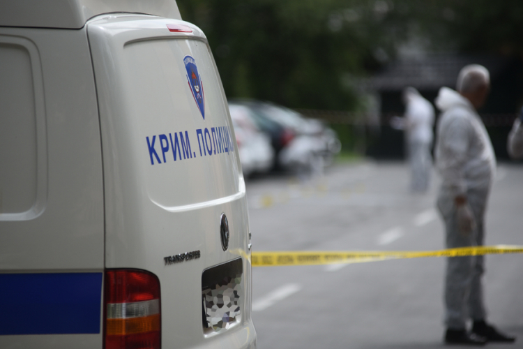 Bombom na auto-praonicu muža SNSD-ove odbornice