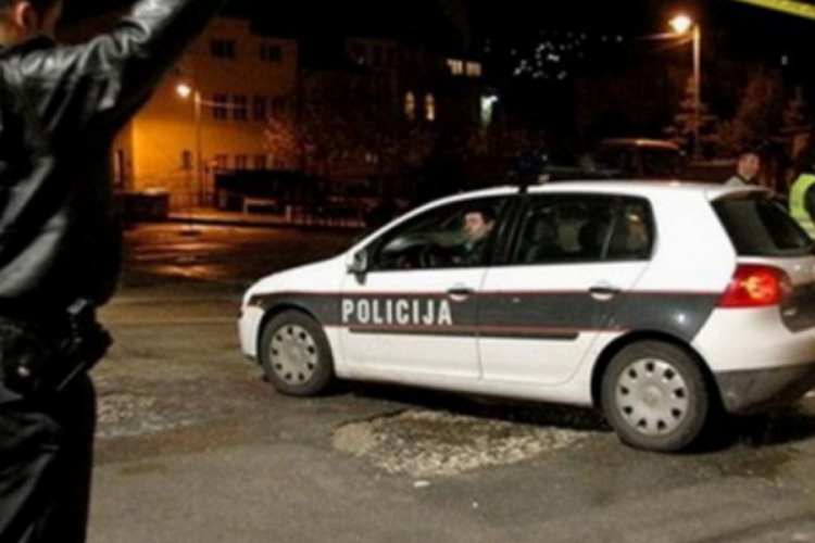 Mlađi muškarac teško povrijeđen nakon pada sa zgrade
