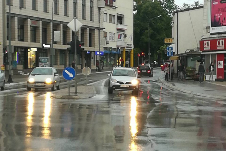 Suprotnim smjerom kroz centar Banjaluke
