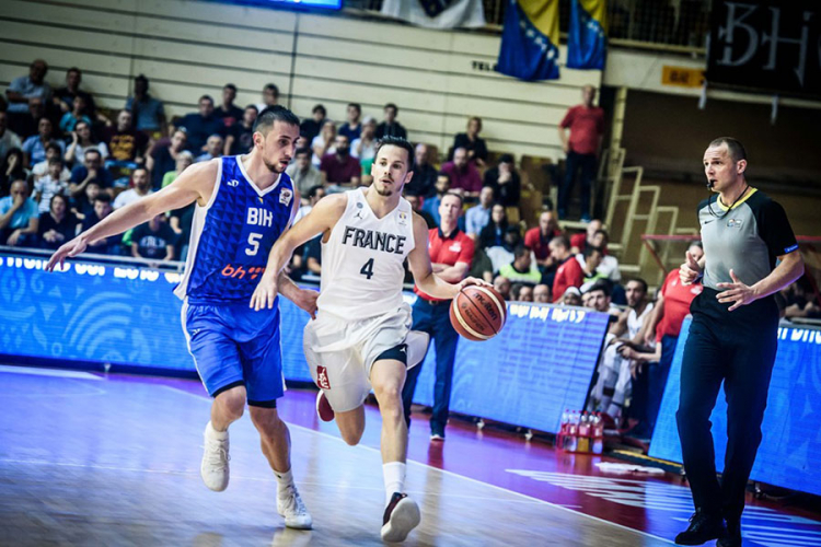 Plus 50 u Tuzli: Moćna Francuska bez milosti prema BiH