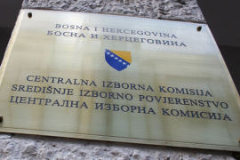 Sutra uništenje starog sita za izradu papira za glasačke listiće