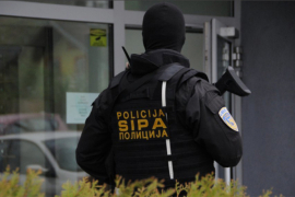 Pet lica uhapšeno zbog krijumčarenja migranata u BiH