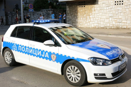 Udario u stub, napao policajce, pa mu pronašli heroin