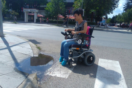 Mnoge rampe u Banjaluci nepremostiva prepreka za osobe u invalidskim ...