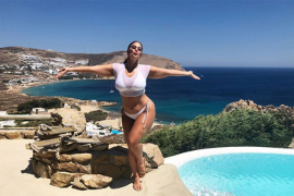 Najpoznatija plus size manekenka uživa na Mikonosu