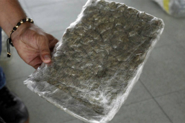 Zaplijenjeno pet kilograma marihuane, uhapšena dva lica