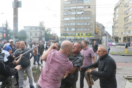 Zbog napada na reportere privedene dvije osobe