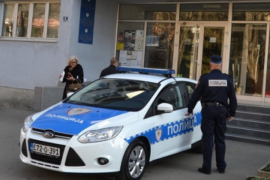 BMW ukraden sa parkinga ispred zgrade