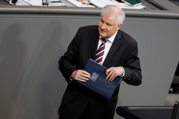 Zehofer i Merkelova se dogovorili oko migranata, kraj krize u Njemačkoj