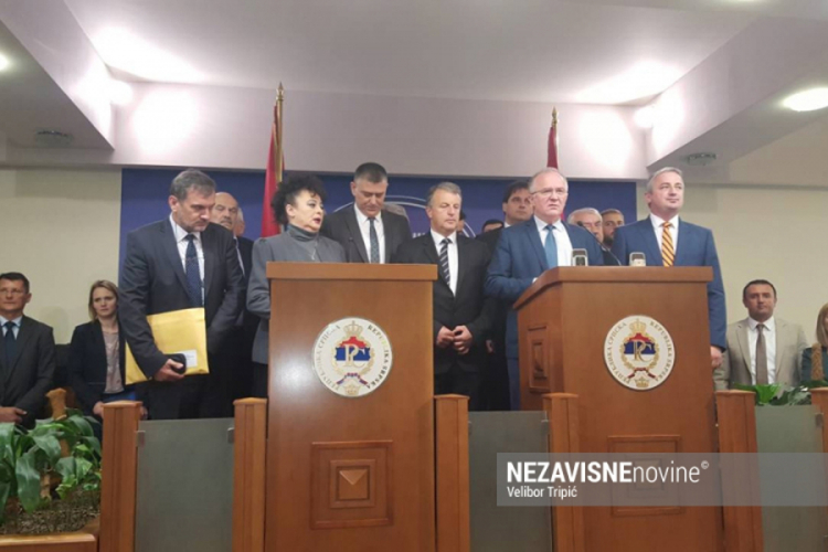 Opozicija nakon glasanja o zaključcima Anketnog odbora: Maske su pale
