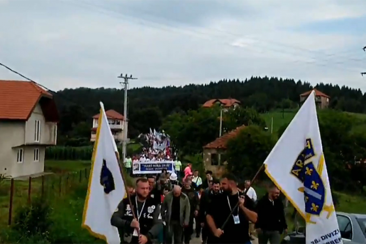 Krenuo "Marš mira" prema Potočarima