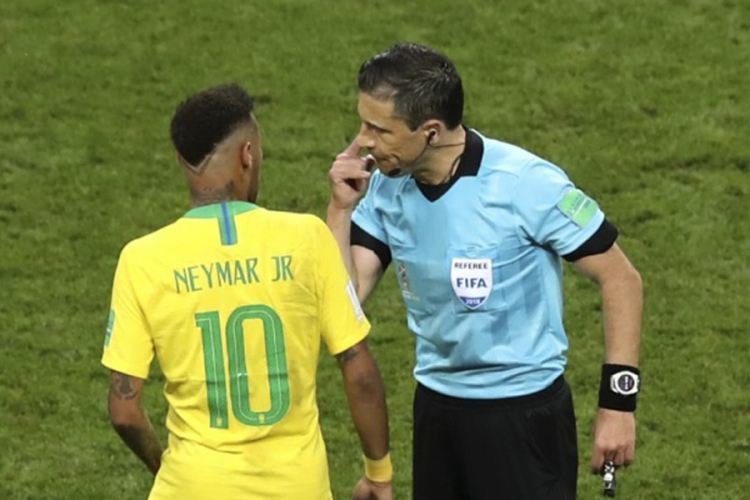 Određene sudije za polufinale, Mažić sve bliže finalu