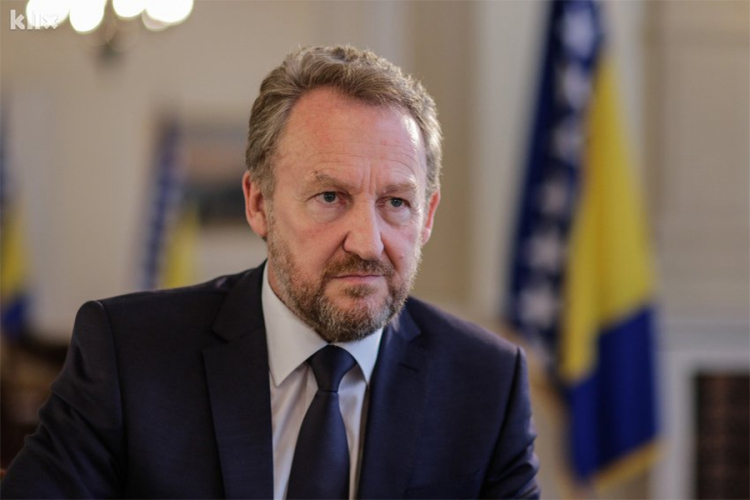 Izetbegović predvodi delegaciju BiH u Briselu