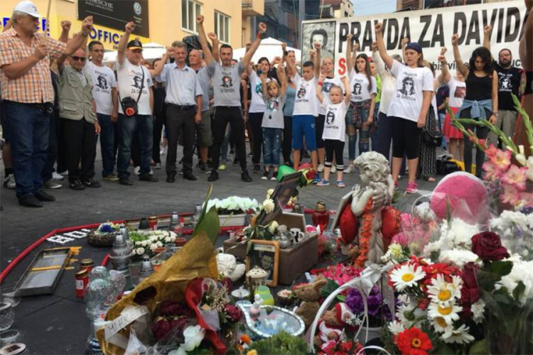 Okupljeni na Trgu Krajine 108. dan traže pravdu za Davida