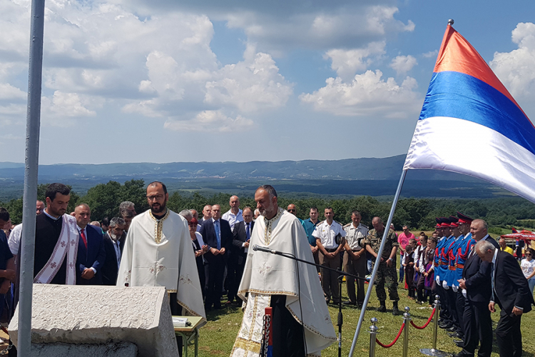 Položeni vijenci kod spomenika hercegovačkim ustanicima